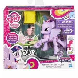 PRINCESS TWILIGHT SPARKLE READING CAFE Equestria Poseable My Little Pony *NIB*